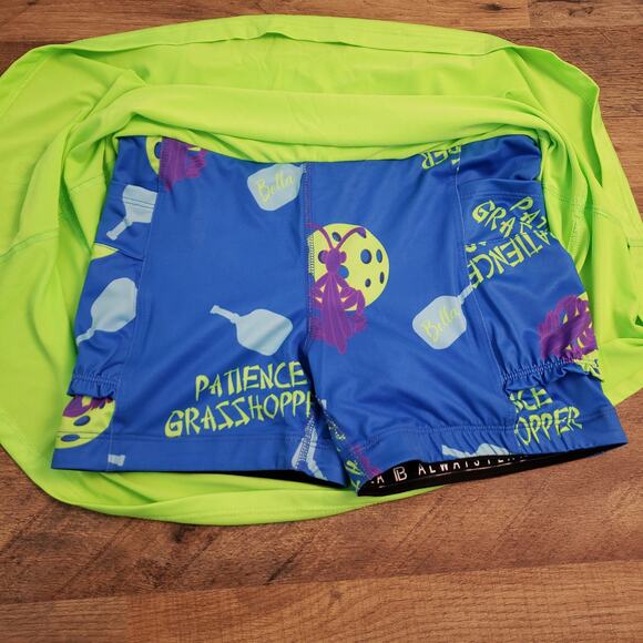 Pickleball Bella Drop Pleat Skort Bright Green Patience Grasshopper Print Small - Picture 3 of 7